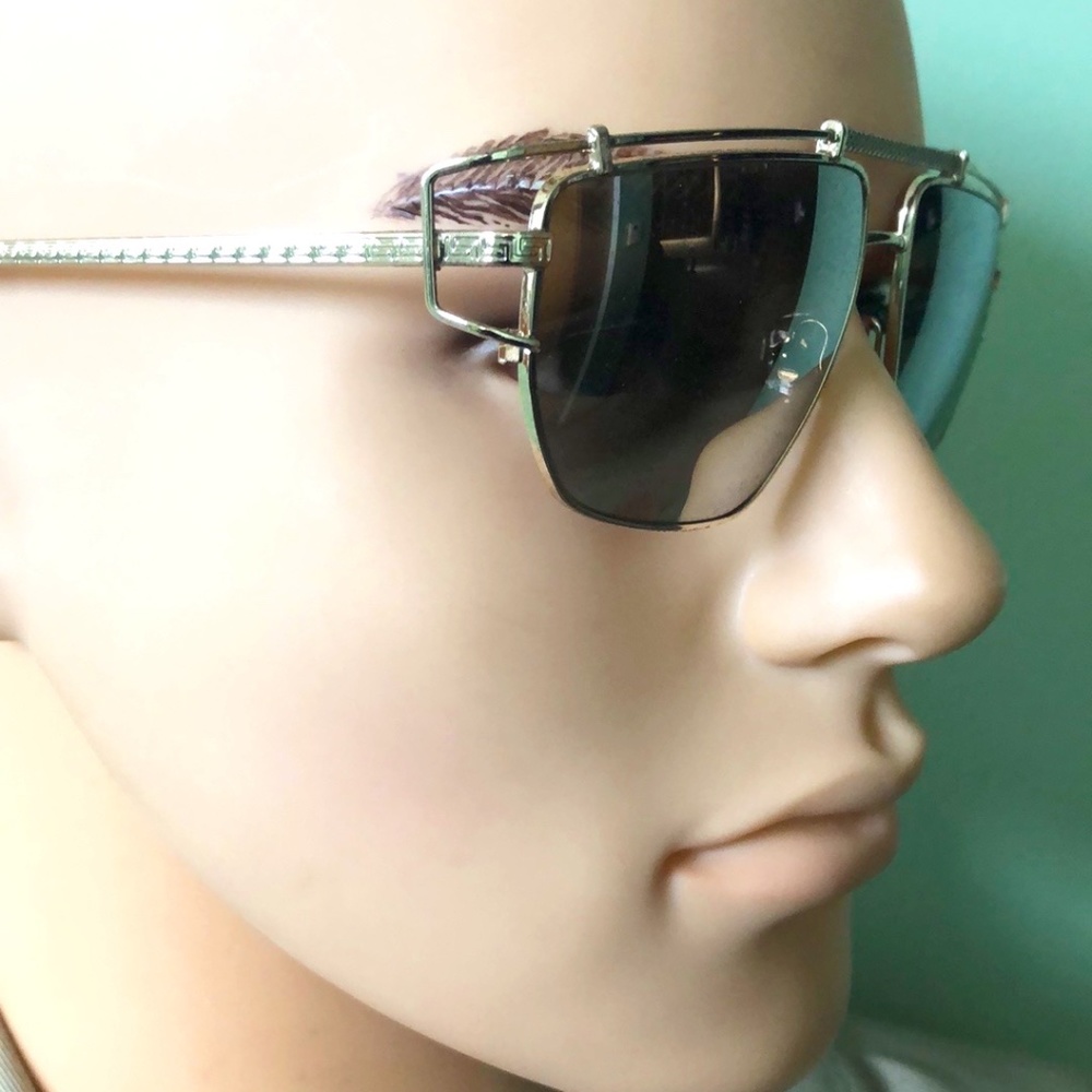 Versace Sunglasses - Picture 2 of 14